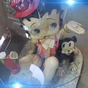 Meet your Posher, Fanny